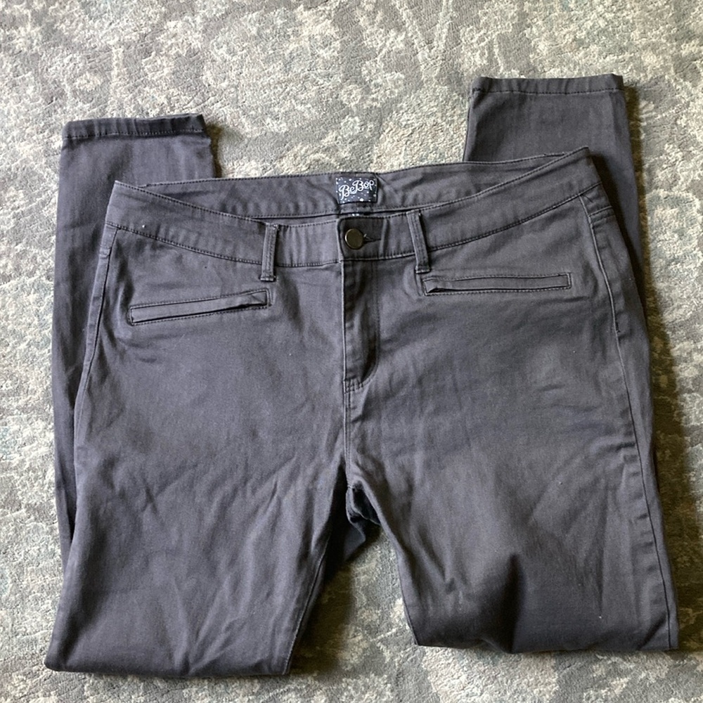 BeBop Gray Ankle Skinny Pants EUC